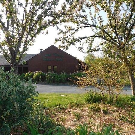 Village De Gites Nature Et Jardin Bouere Exterior photo